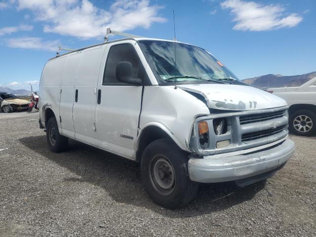 1GCGG25R7W1066478 - 1998 CHEVROLET EXPRESS G2 WHITE photo 4