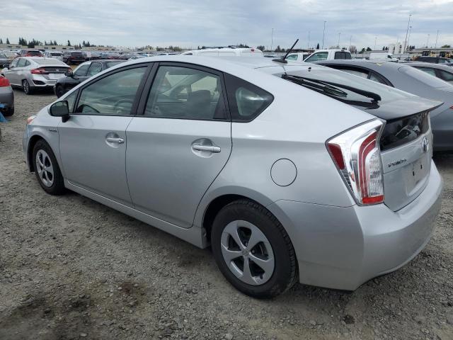 JTDKN3DU3F1916098 - 2015 TOYOTA PRIUS SILVER photo 2