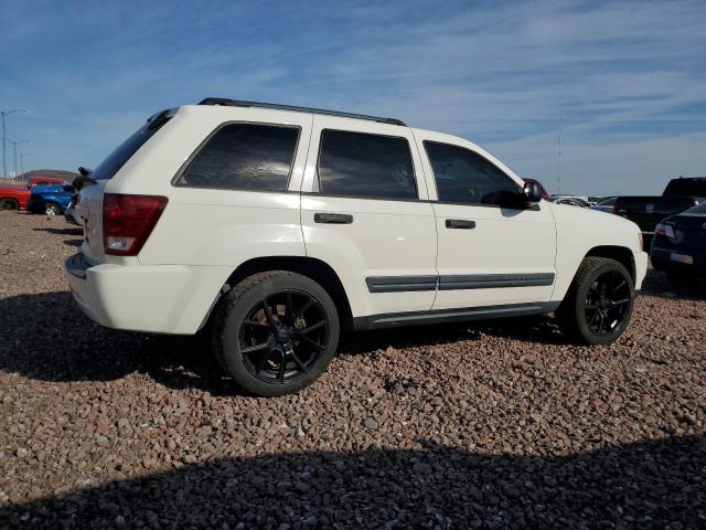 1J4HS48N86C357805 - 2006 JEEP GRAND CHER LAREDO WHITE photo 3