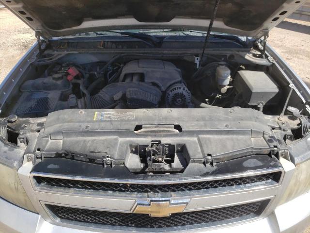 1GNSCAE02BR104350 - 2011 CHEVROLET TAHOE C1500  LS SILVER photo 12