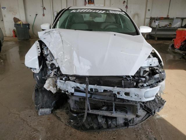 1FADP3K20JL327002 - 2018 FORD FOCUS SE WHITE photo 5