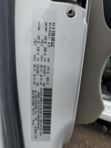 2C4RC1CG7FR753763 - 2015 CHRYSLER TOWN & COU TOURING L WHITE photo 13