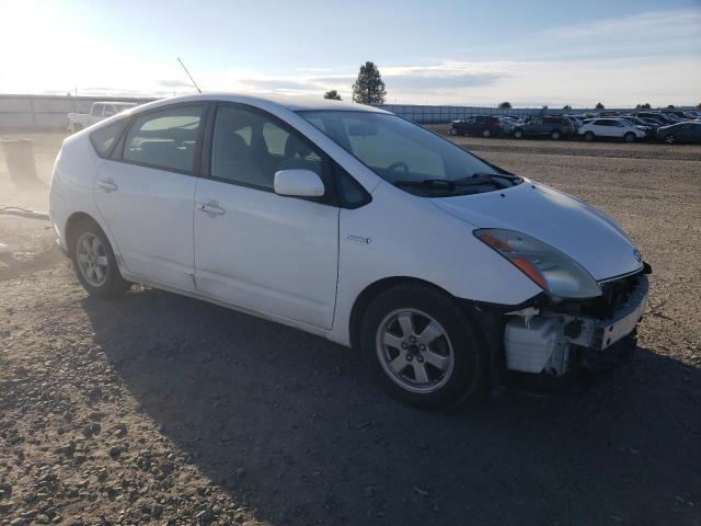 JTDKB20U477642160 - 2007 TOYOTA PRIUS WHITE photo 4