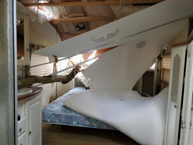 4YDF32F227S632175 - 2007 KEYSTONE OUTBACK TWO TONE photo 5