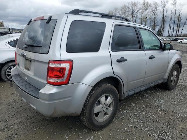 1FMCU9D74BKC52415 - 2011 FORD ESCAPE XLT SILVER photo 3