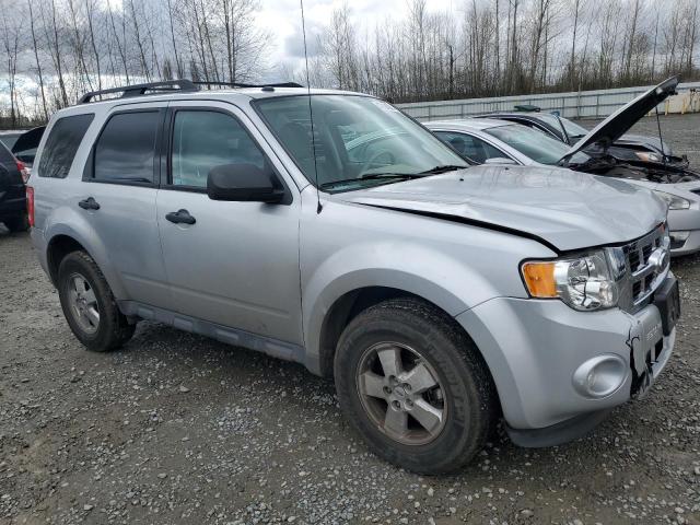 1FMCU9D74BKC52415 - 2011 FORD ESCAPE XLT SILVER photo 4