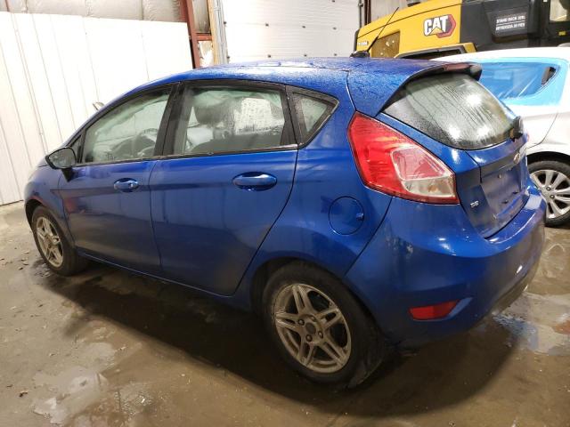 3FADP4EJ8JM101765 - 2018 FORD FIESTA SE BLUE photo 2