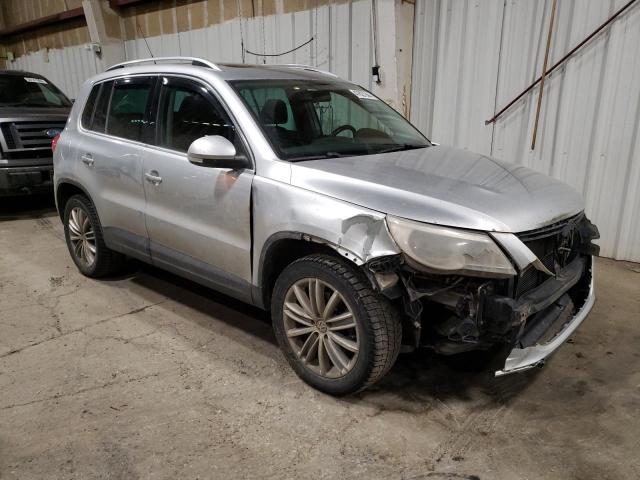 WVGBV7AX2AW522802 - 2010 VOLKSWAGEN TIGUAN SE SILVER photo 4