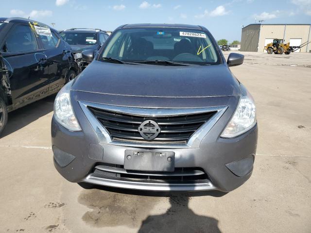 3N1CN7AP5GL838303 - 2016 NISSAN VERSA S GRAY photo 5