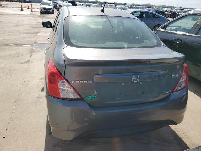 3N1CN7AP5GL838303 - 2016 NISSAN VERSA S GRAY photo 6