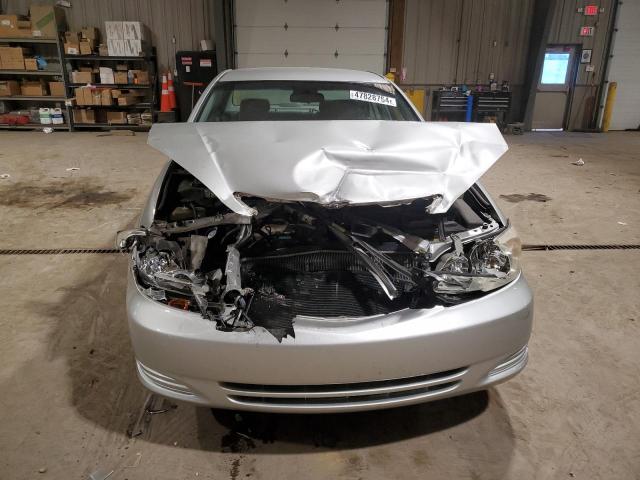 4T1BE32K22U086932 - 2002 TOYOTA CAMRY LE SILVER photo 5