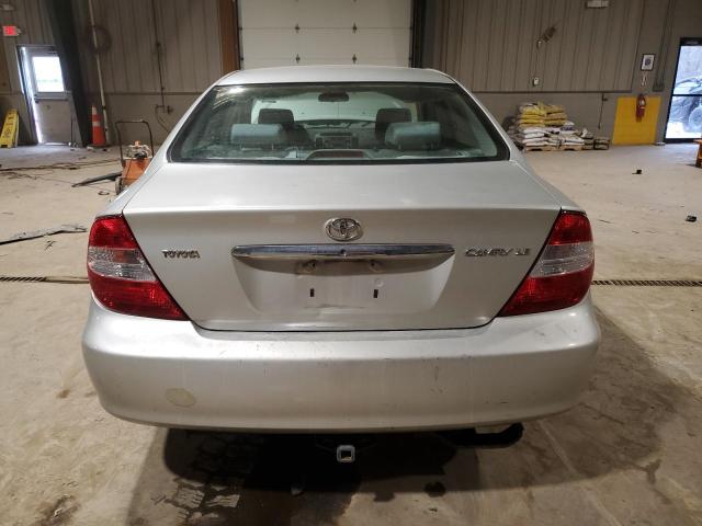 4T1BE32K22U086932 - 2002 TOYOTA CAMRY LE SILVER photo 6