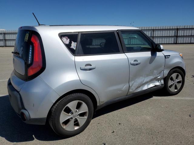 KNDJN2A22G7858797 - 2016 KIA SOUL SILVER photo 3