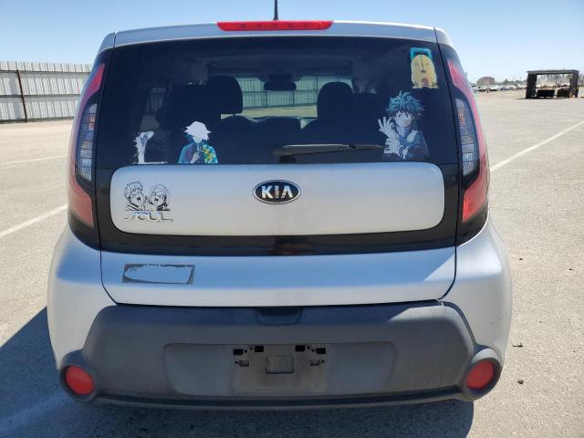 KNDJN2A22G7858797 - 2016 KIA SOUL SILVER photo 6