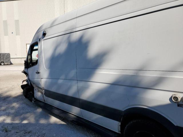 WD3PF4CC5B5545511 - 2011 MERCEDES-BENZ SPRINTER 3500 WHITE photo 3