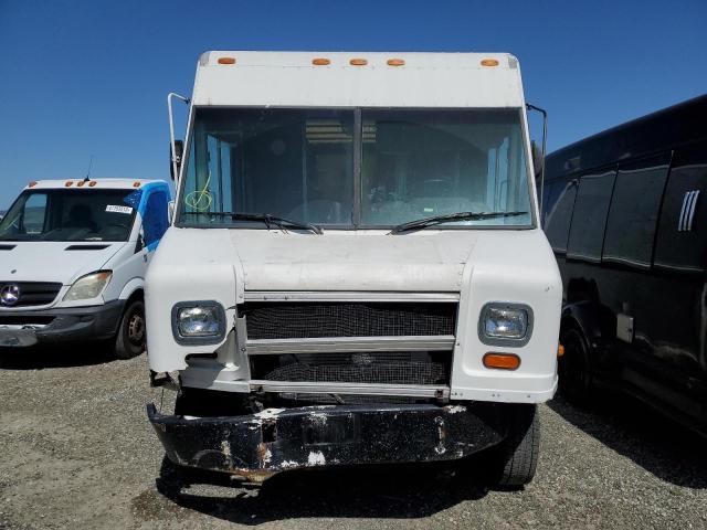 4UZAANBW31CH53164 - 2001 FREIGHTLINER CHASSIS M LINE WALK-IN VAN WHITE photo 5