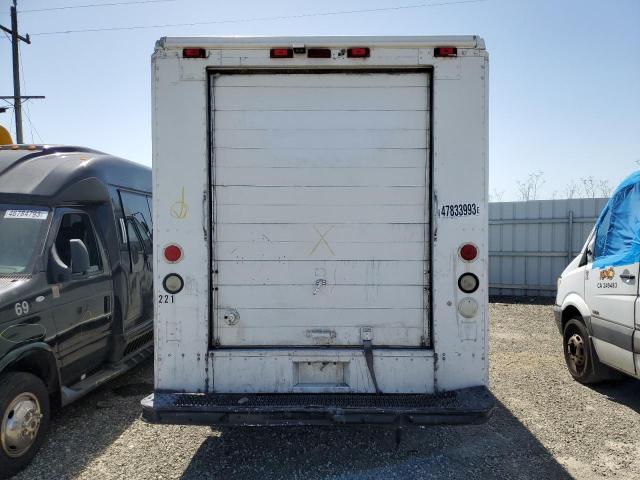 4UZAANBW31CH53164 - 2001 FREIGHTLINER CHASSIS M LINE WALK-IN VAN WHITE photo 6