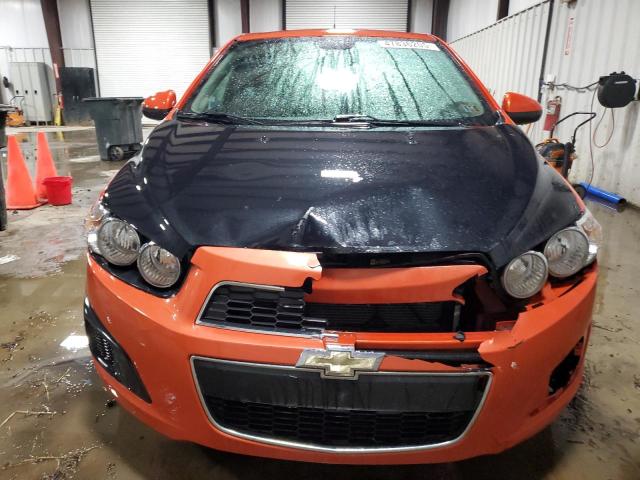 1G1JB5SGXD4219884 - 2013 CHEVROLET SONIC LS ORANGE photo 5