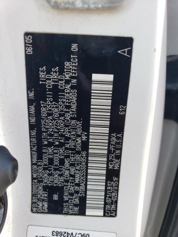 5TDBA22C55S049546 - 2005 TOYOTA SIENNA XLE WHITE photo 12