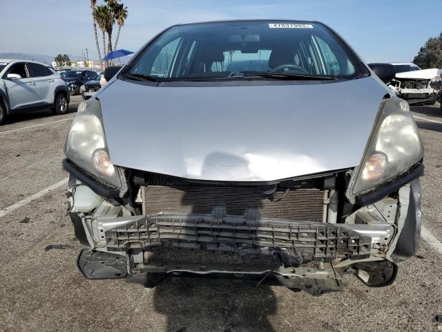 JHMGE8H39BS004258 - 2011 HONDA FIT SILVER photo 5