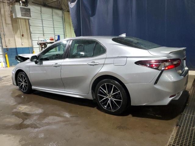 4T1G11AK5PU780996 - 2023 TOYOTA CAMRY SE NIGHT SHADE SILVER photo 2