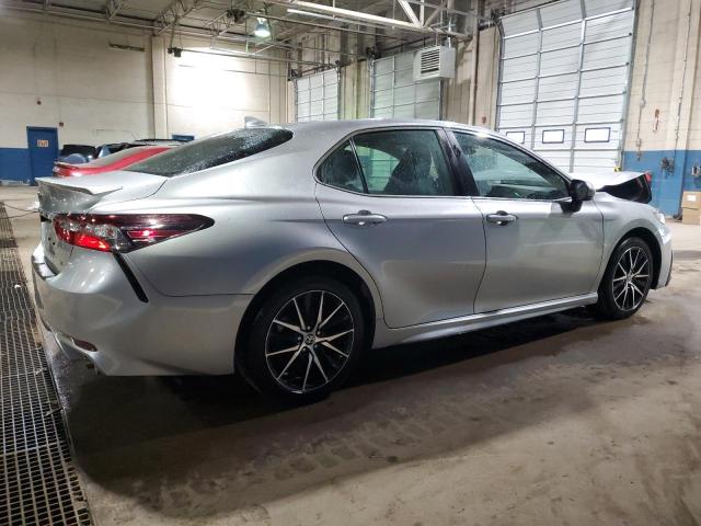 4T1G11AK5PU780996 - 2023 TOYOTA CAMRY SE NIGHT SHADE SILVER photo 3