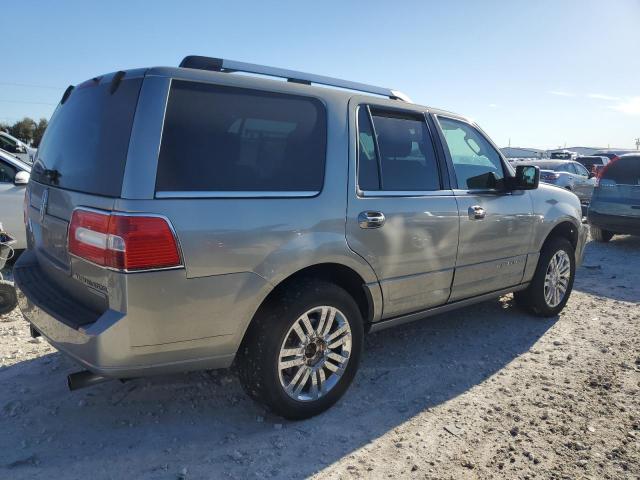 5LMFU27558LJ03073 - 2008 LINCOLN NAVIGATOR SILVER photo 3
