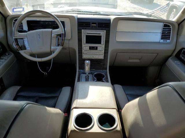 5LMFU27558LJ03073 - 2008 LINCOLN NAVIGATOR SILVER photo 8