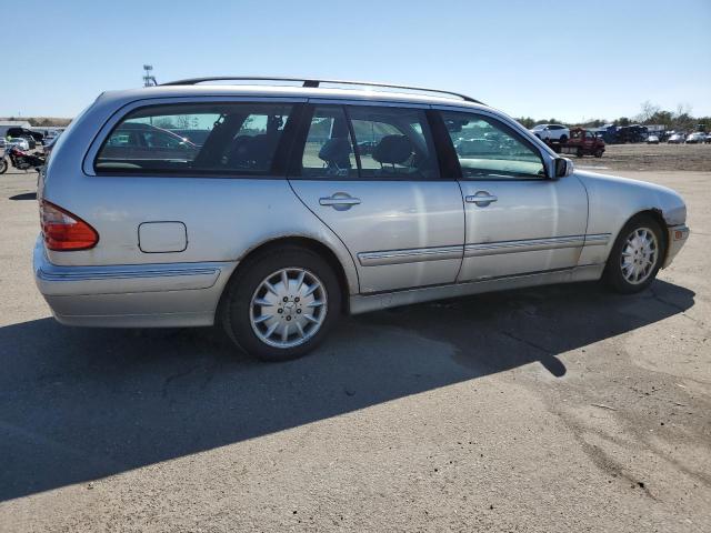 WDBJH65J21B227440 - 2001 MERCEDES-BENZ E 320 SILVER photo 3