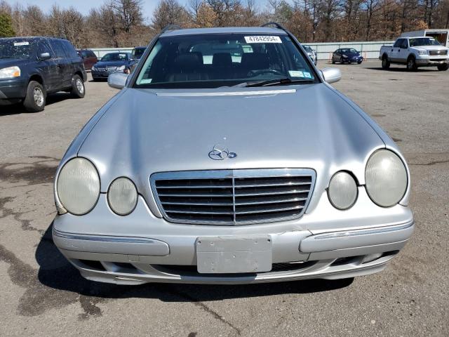 WDBJH65J21B227440 - 2001 MERCEDES-BENZ E 320 SILVER photo 5