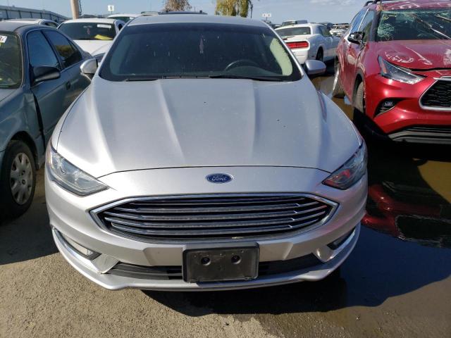 3FA6P0LU5JR111042 - 2018 FORD FUSION SE HYBRID SILVER photo 5