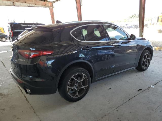 ZASFAKAN7J7B62141 - 2018 ALFA ROMEO STELVIO BLACK photo 3