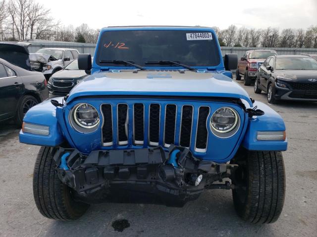 1C4JJXP69NW163058 - 2022 JEEP WRANGLER U SAHARA 4XE BLUE photo 5