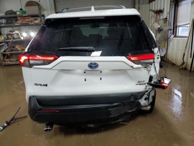 4T3RWRFV1NU057985 - 2022 TOYOTA RAV4 XLE WHITE photo 6