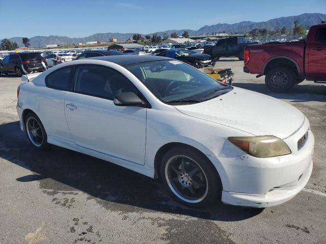 JTKDE177770197957 - 2007 TOYOTA SCION TC WHITE photo 4