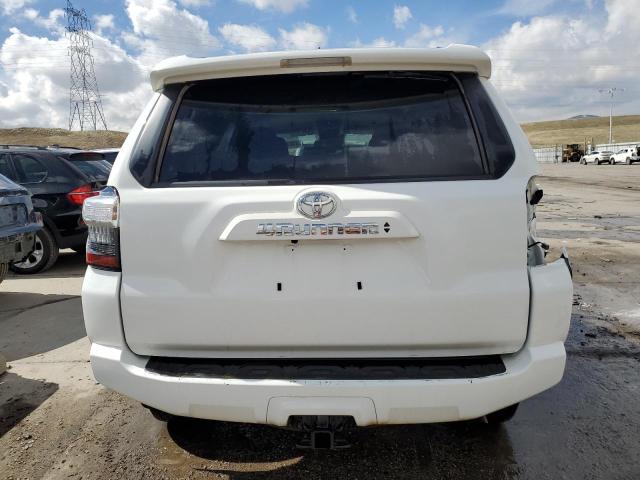 JTEMU5JR2P6157273 - 2023 TOYOTA 4RUNNER SE WHITE photo 6