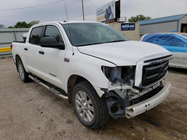 5TFDW5F11CX235600 - 2012 TOYOTA TUNDRA CREWMAX SR5 WHITE photo 4