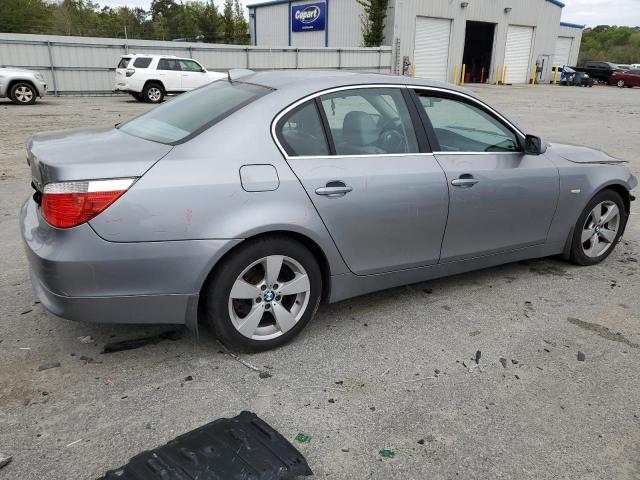 WBANF73576CG68535 - 2006 BMW 530 XI SILVER photo 3