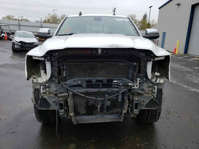 3C6UR5KL5KG615340 - 2019 RAM 2500 LARAMIE WHITE photo 5