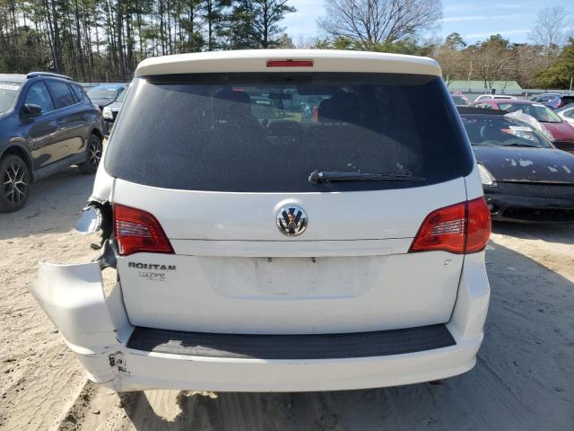 2C4RVAAG0CR276800 - 2012 VOLKSWAGEN ROUTAN S WHITE photo 6