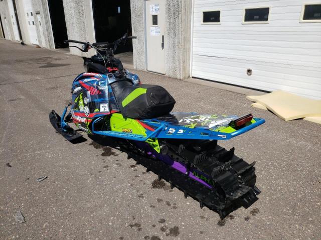 4UF18SNW2JT104259 - 2018 ARCTIC CAT SNOWMOBILE წითელი ფოტო 3