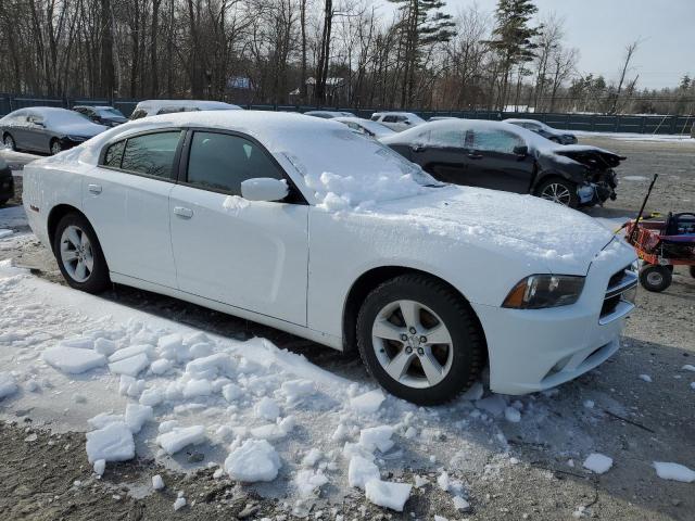 2C3CDXBGXEH108010 - 2014 DODGE CHARGER SE WHITE photo 4