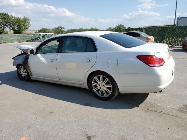 4T1BK36B67U221064 - 2007 TOYOTA AVALON XL WHITE photo 2