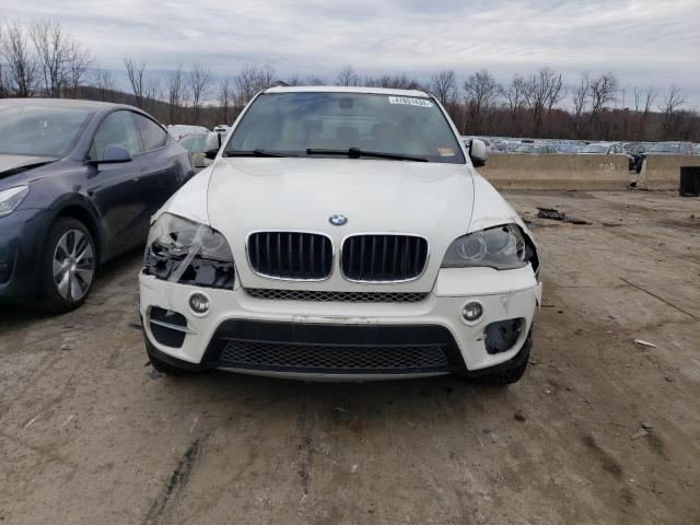 5UXZV4C52CL757748 - 2012 BMW X5 XDRIVE35I WHITE photo 5