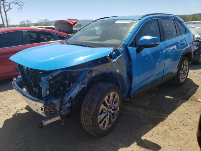 2T3A1RFV5LC073858 - 2020 TOYOTA RAV4 XLE PREMIUM BLUE photo 1