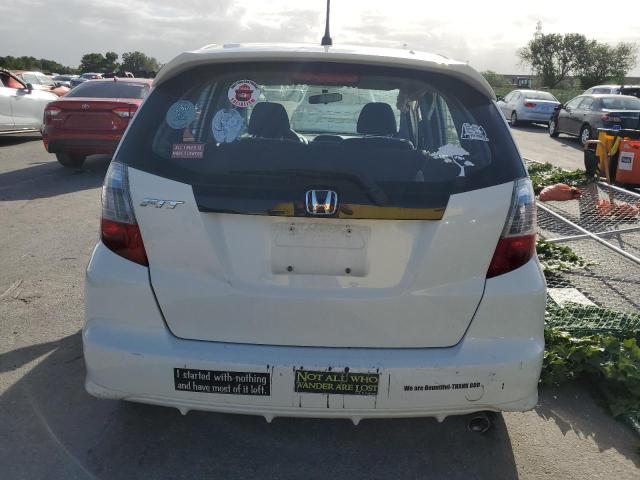 JHMGE8H46AC000296 - 2010 HONDA FIT SPORT WHITE photo 6