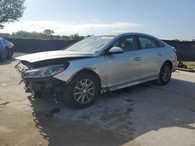 5NPE24AFXJH671061 - 2018 HYUNDAI SONATA SE SILVER photo 1