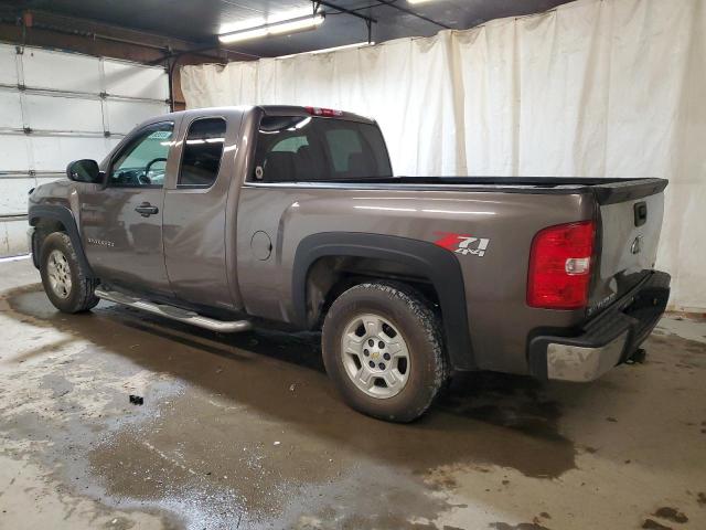 2GCEK19J271610742 - 2007 CHEVROLET SILVERADO K1500 BROWN photo 2