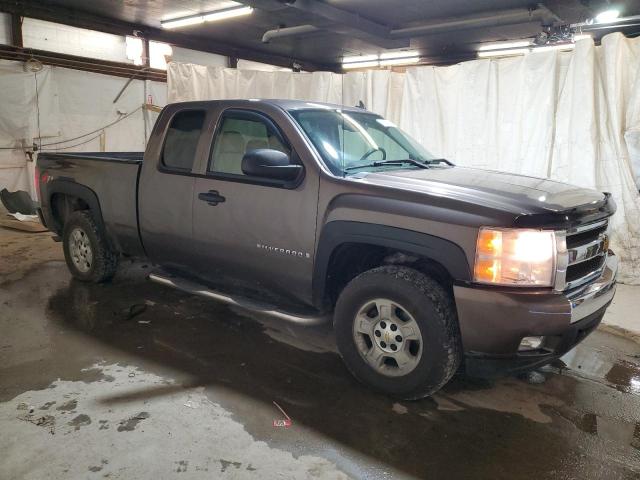 2GCEK19J271610742 - 2007 CHEVROLET SILVERADO K1500 BROWN photo 4