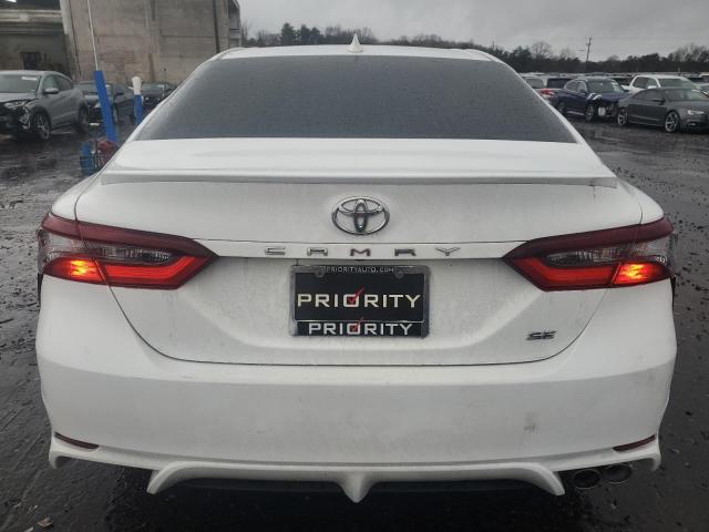 4T1T11AK1PU835748 - 2023 TOYOTA CAMRY SE NIGHT SHADE WHITE photo 6